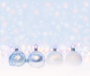 クリスマスツリーの飾りで付ける玉の名前と意味は？数はどれくらい？