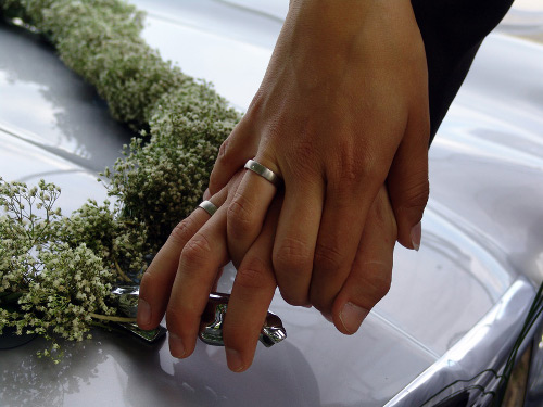 結婚指輪にステンレスもあり！？指輪のデメリットは？錆びることはないの？